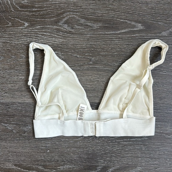 Skims Bralette (Size S) - Picture 3 of 4